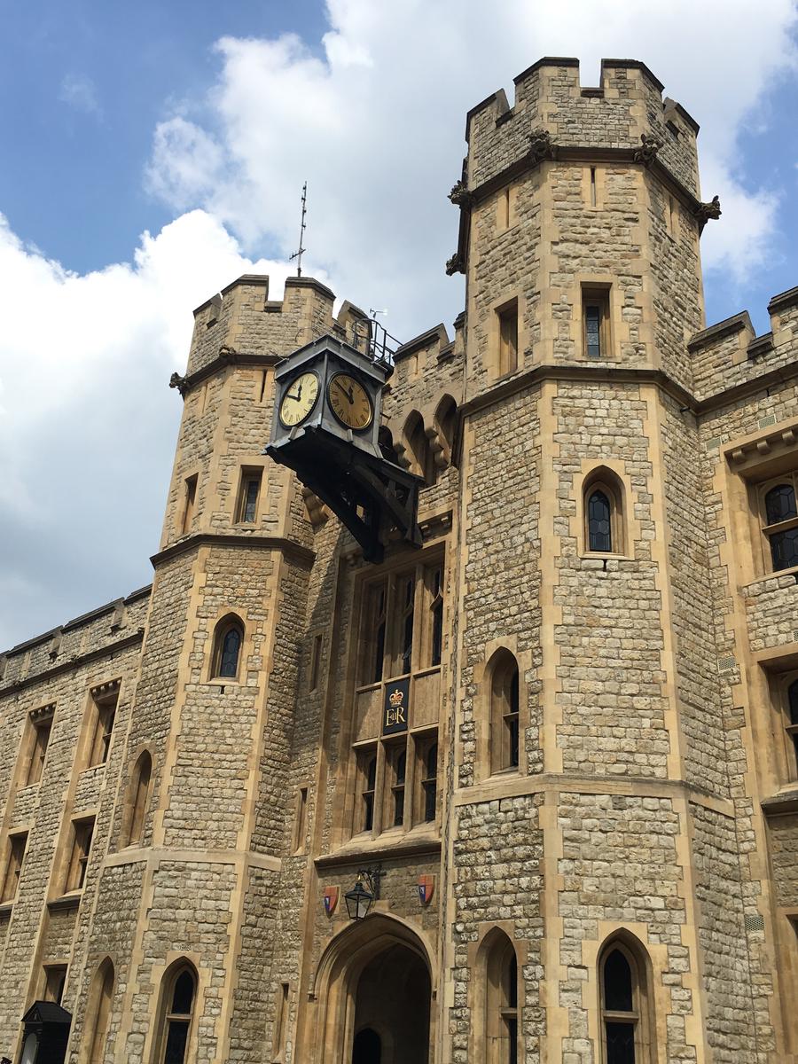 à¸œà¸¥à¸à¸²à¸£à¸„à¹‰à¸™à¸«à¸²à¸£à¸¹à¸›à¸ à¸²à¸žà¸ªà¸³à¸«à¸£à¸±à¸š à¸«à¸­à¸„à¸­à¸¢ Jewel Tower