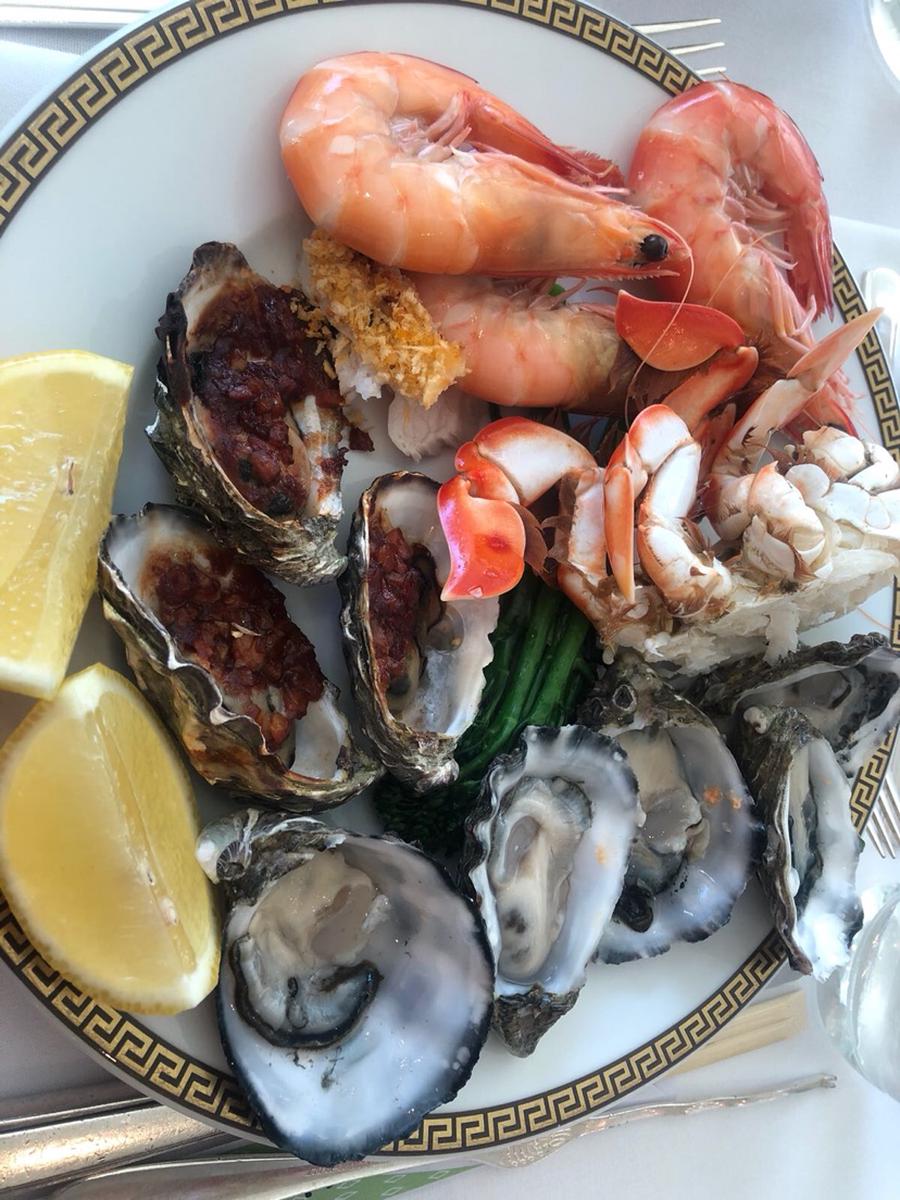 Le Jardin Royal Couture High Tea And Il Barocco Seafood Buffet At Le Jardin Royal Couture High Tea And Il Barocco Seafood Buffet At Palazzo Versace In Gold Coast Australia Klook