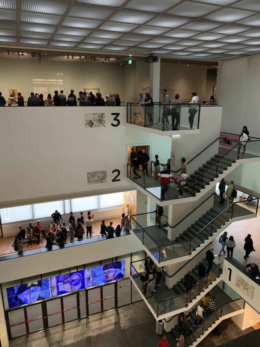 アムステルダム ゴッホ美術館　館内の様子