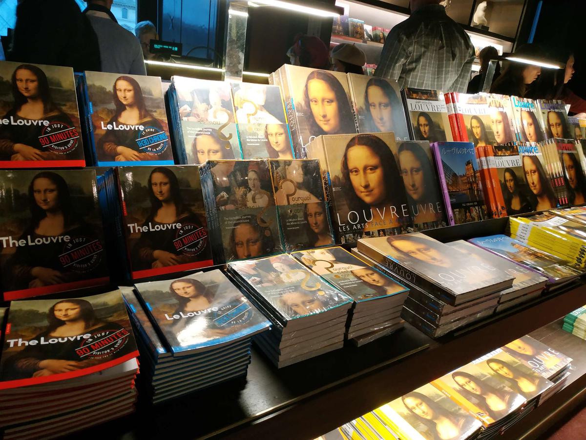 ルーブル美術館　ミュージアムショップ