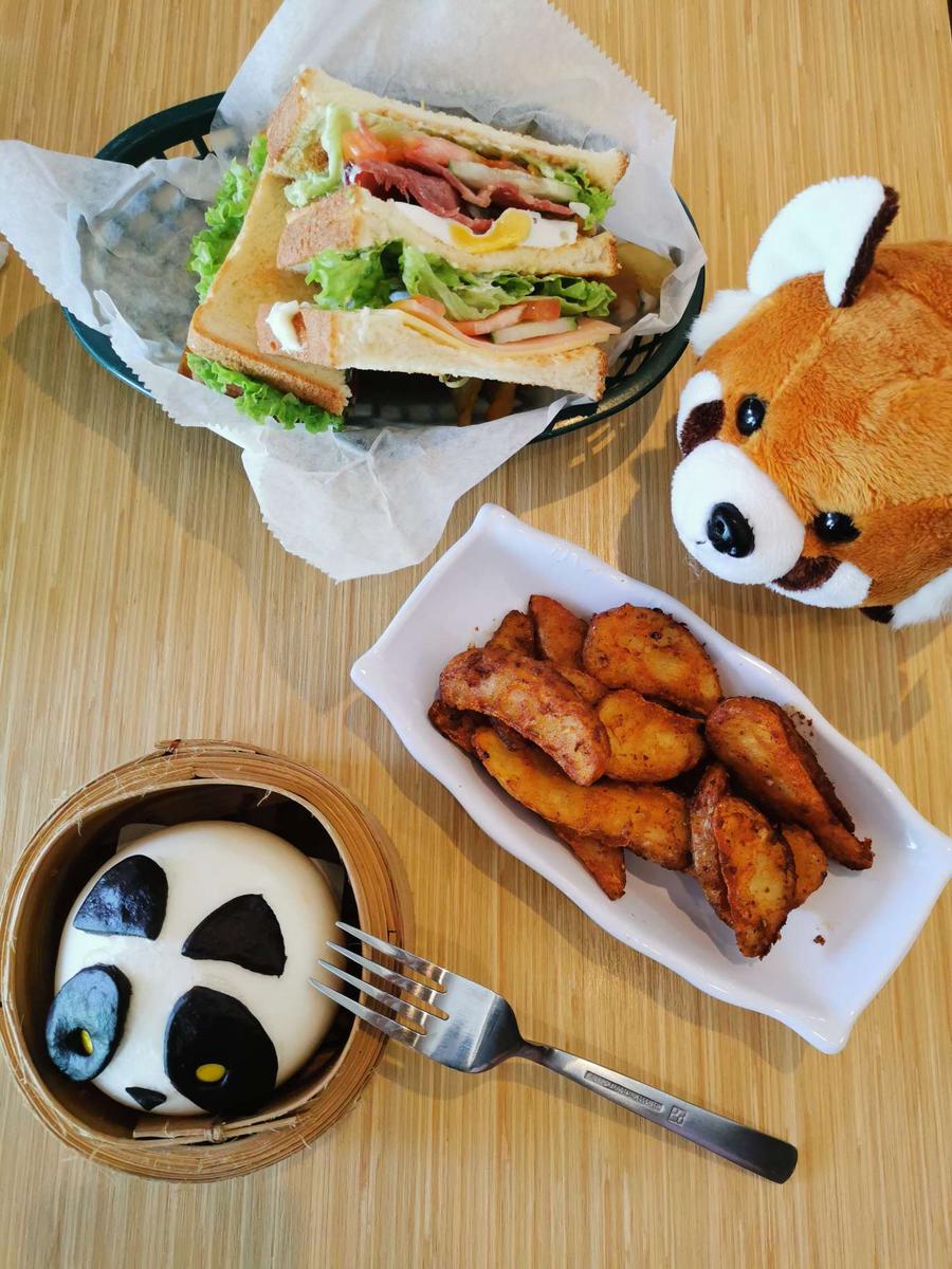 SG リバーワンダー パンダ饅頭