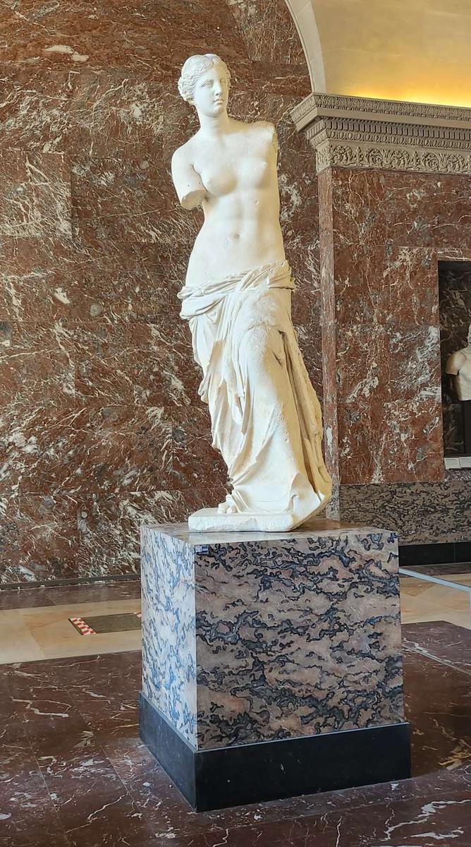 ルーブル美術館　ミロのヴィーナス